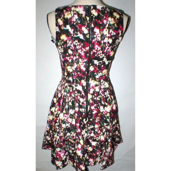 New Womens NWT $158 French Connection Fit Flare Dress Flowers Black Pink White 2 - Picture 9 of 10
